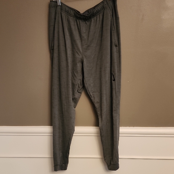 Nike Dri-FIT Joggers - Picture 1 of 11